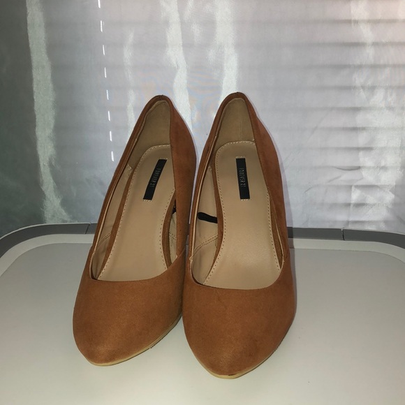 Forever 21 suede shoes ‼️NEW‼️ - Picture 2 of 6